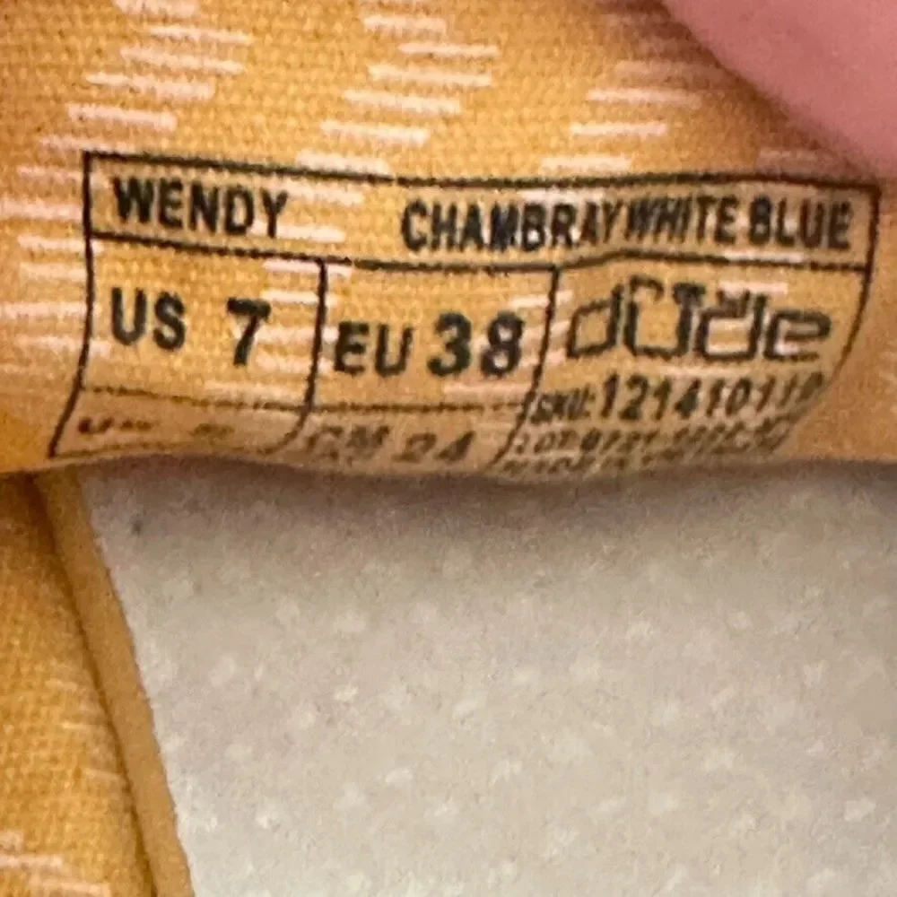 Hey Dude Wendy Sneakers Women's‎ 7 Chambray White Blue Slip On